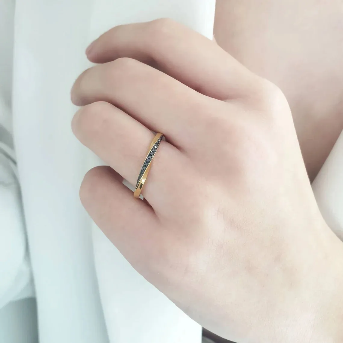 Black Diamond Mobius Ring