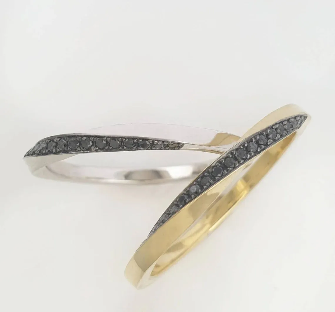Black Diamond Mobius Ring