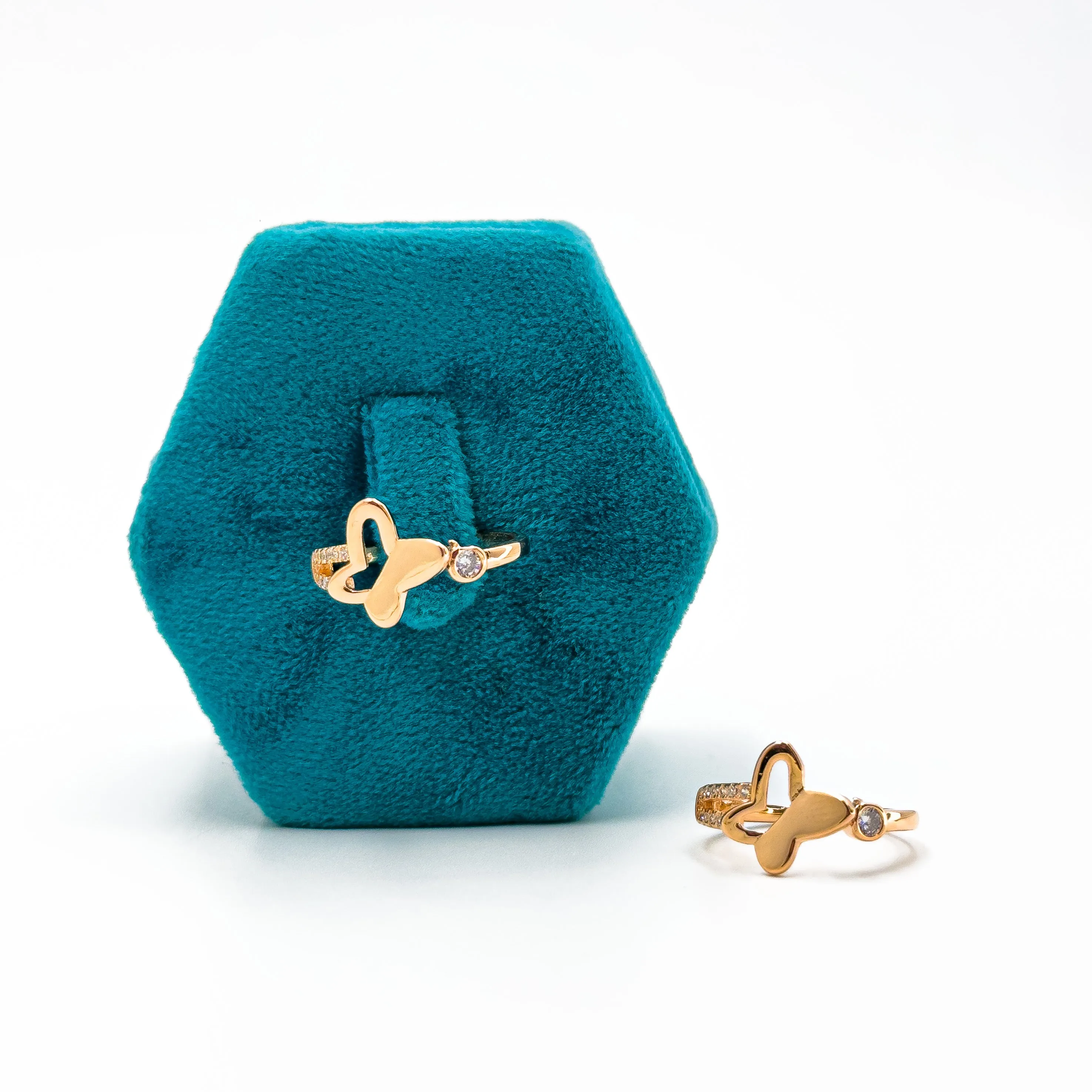 Flying butterfly toe ring