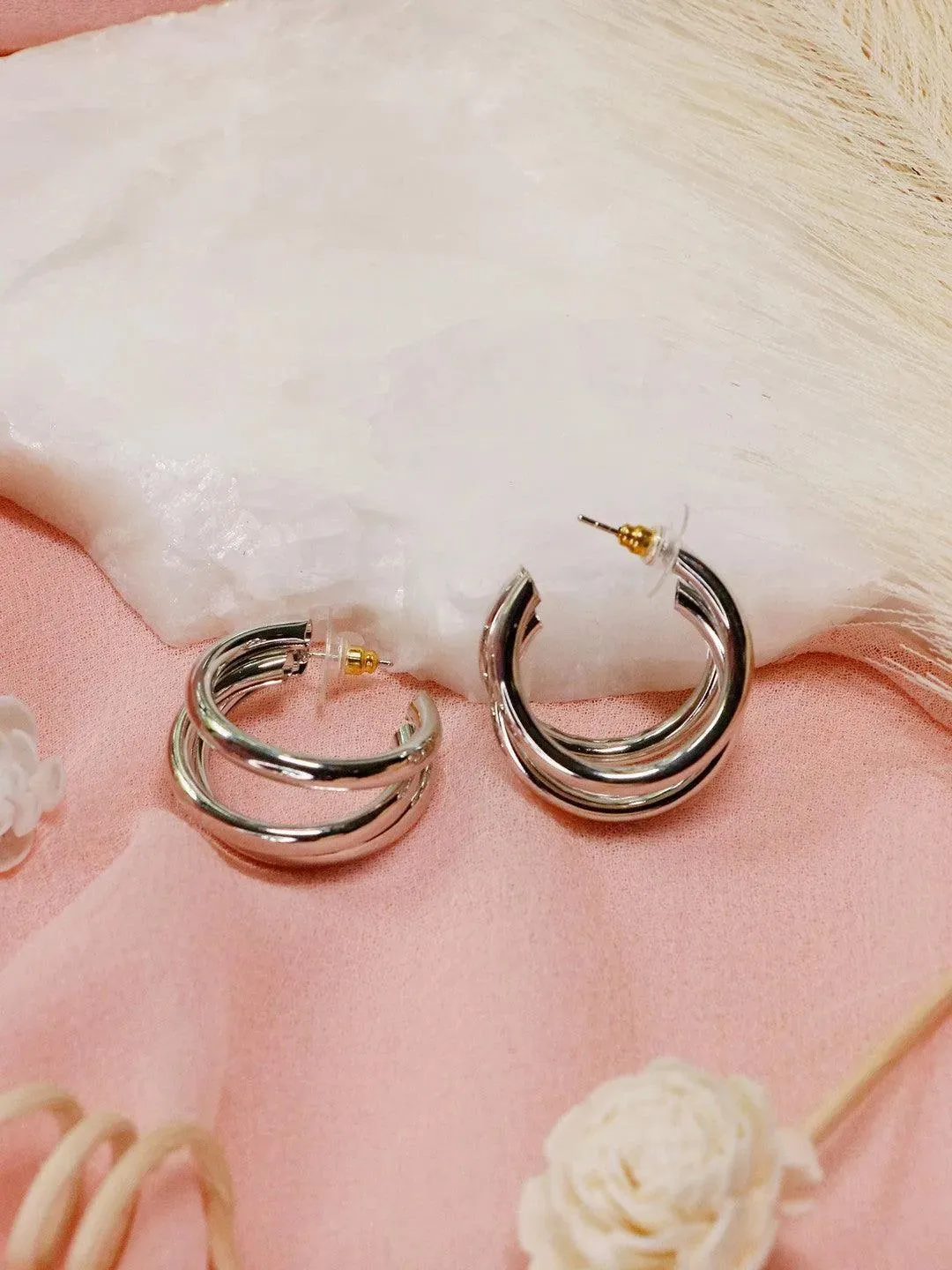 Sharvari Wagh In Triple Hoop Earrings Silver