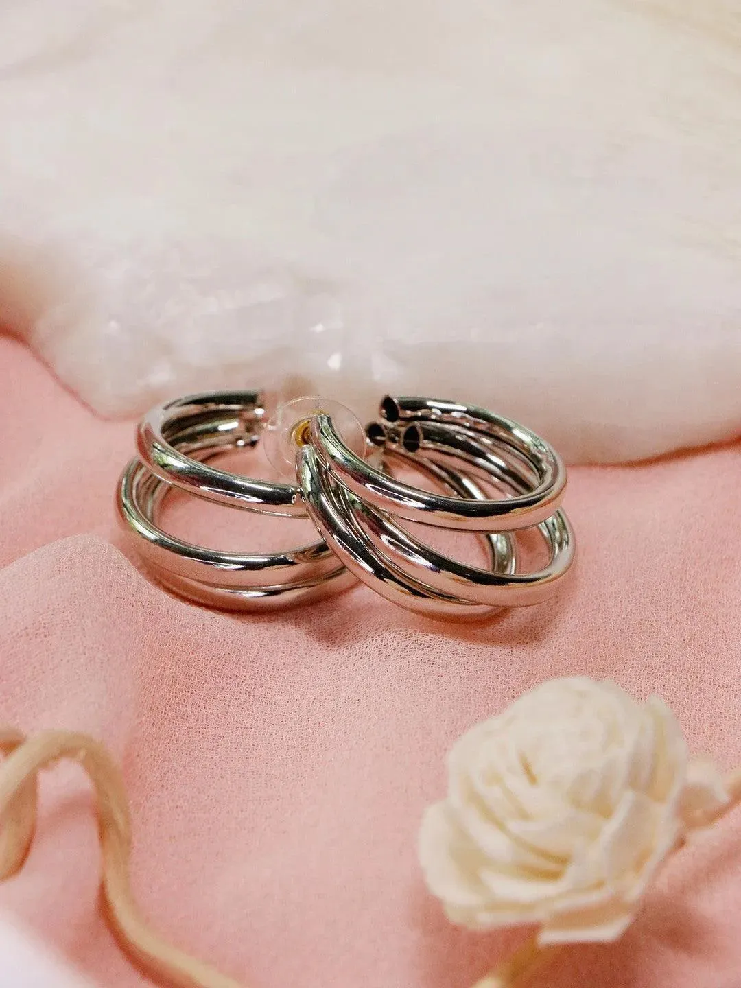 Sharvari Wagh In Triple Hoop Earrings Silver